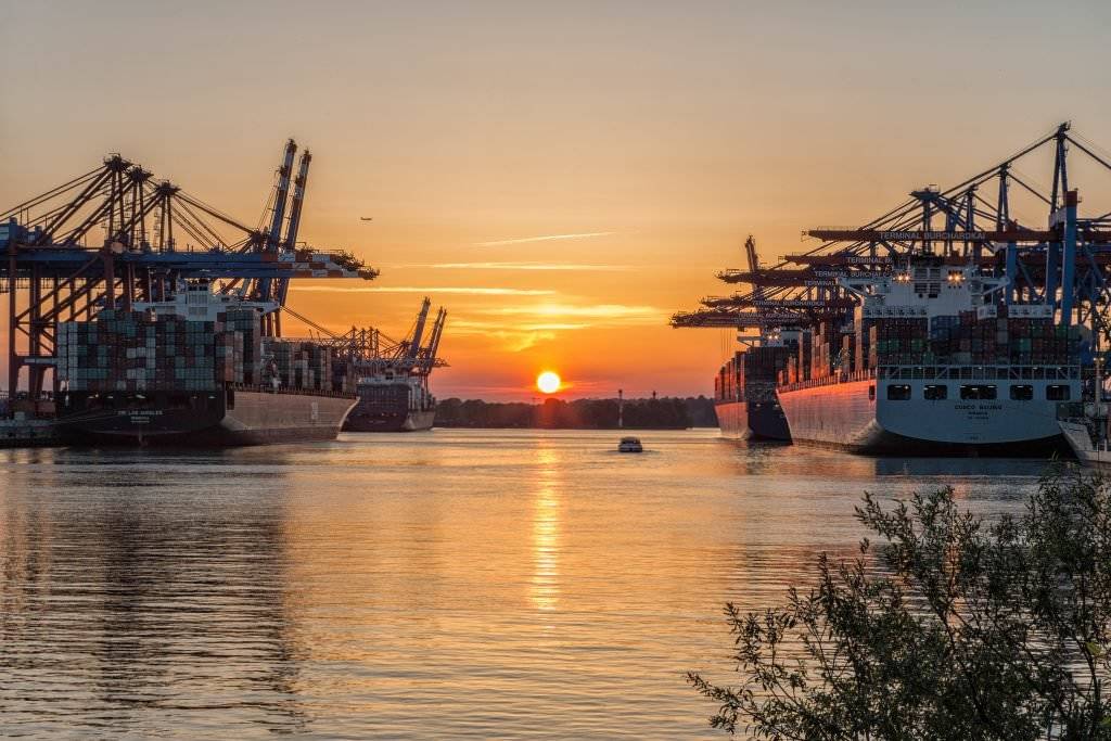 Sonnenuntergang am Waltershofer Hafen