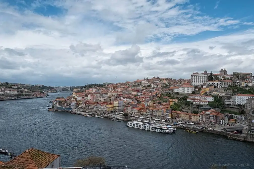 Blick auf die Altstadt von Porto