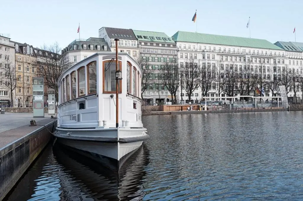 Alsterdampfer St. Georg