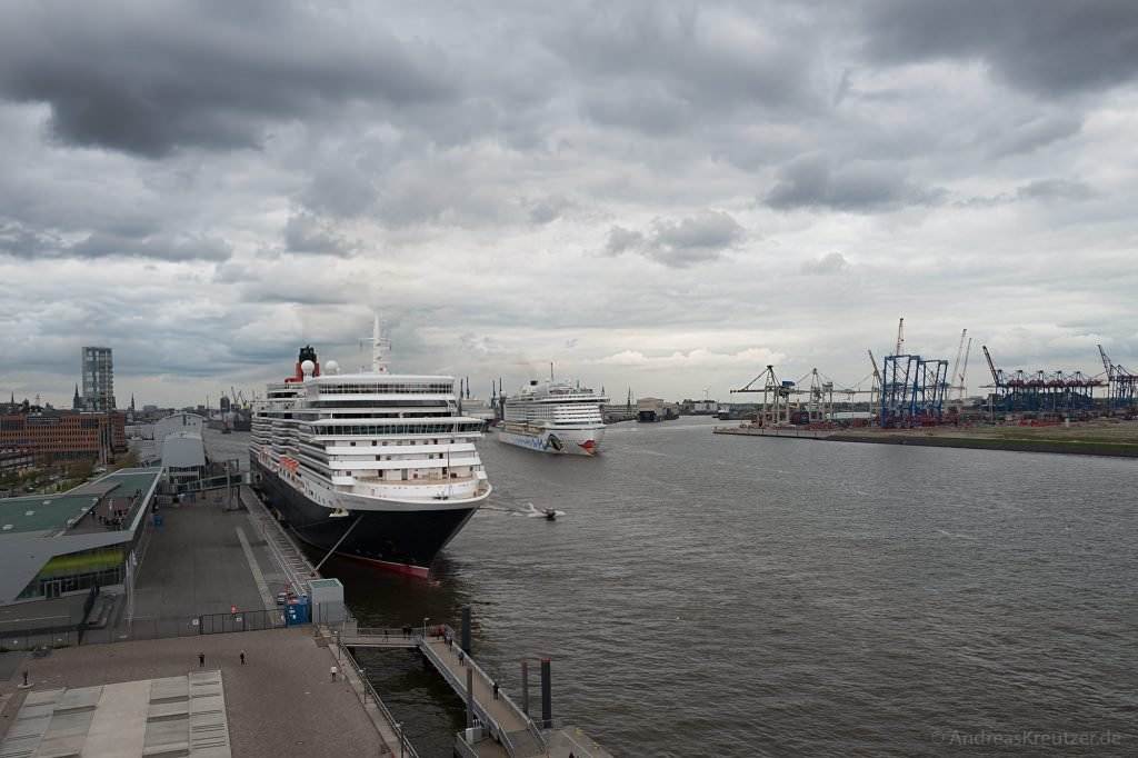 AIDAprima und Queen Elizabeth in Hamburg