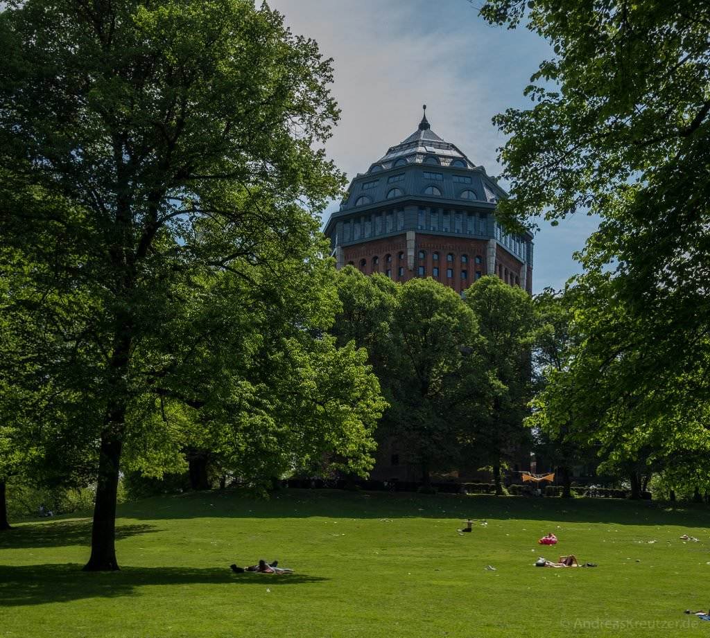 Schanzenpark mit ehemaligem Wasserturm