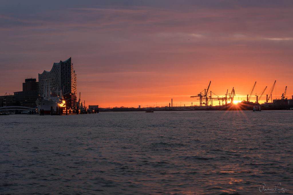 Morgens am Hamburger Hafen