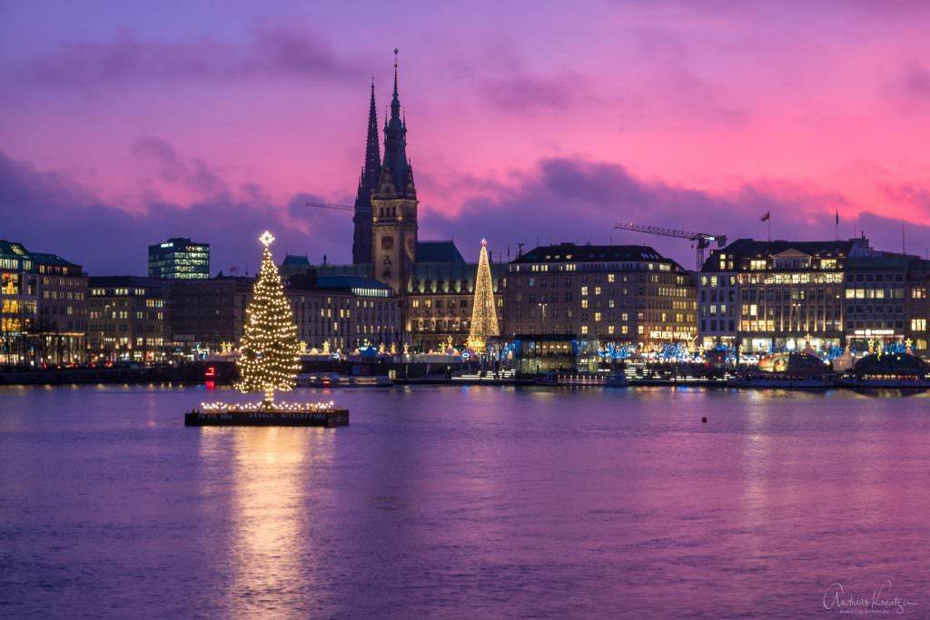 Hamburger Binnenalster zur Weihnachtszeit