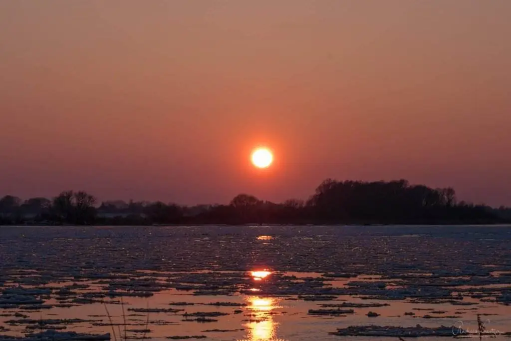 Sonnenuntergang an der Elbe