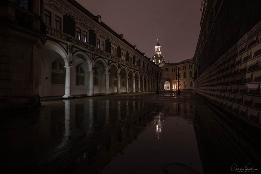 Stallhof in Dresden bei Nacht