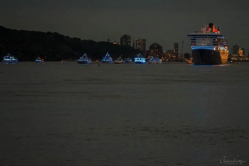 Queen Mary 2 10 Jahre Blue Port