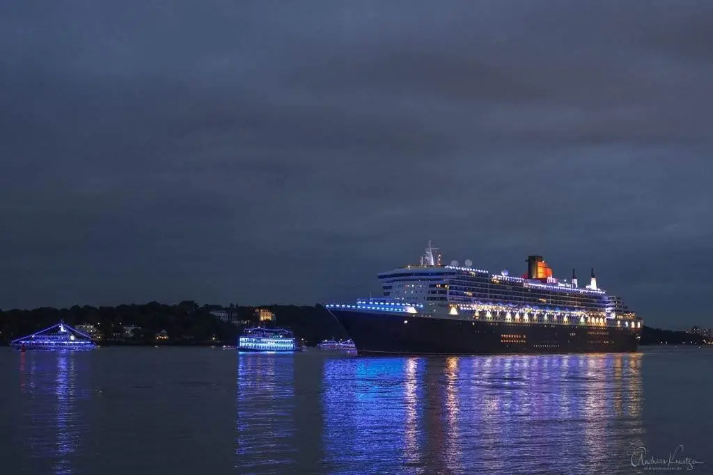 Queen Mary 2 10 Jahre Blue Port