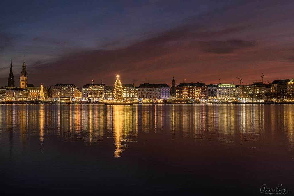 Hamburger Binnenalster mit Alstertanne