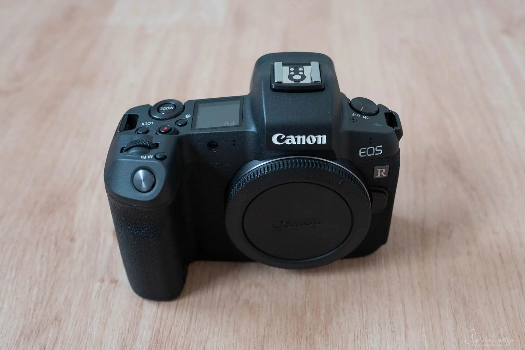 Canon EOS R