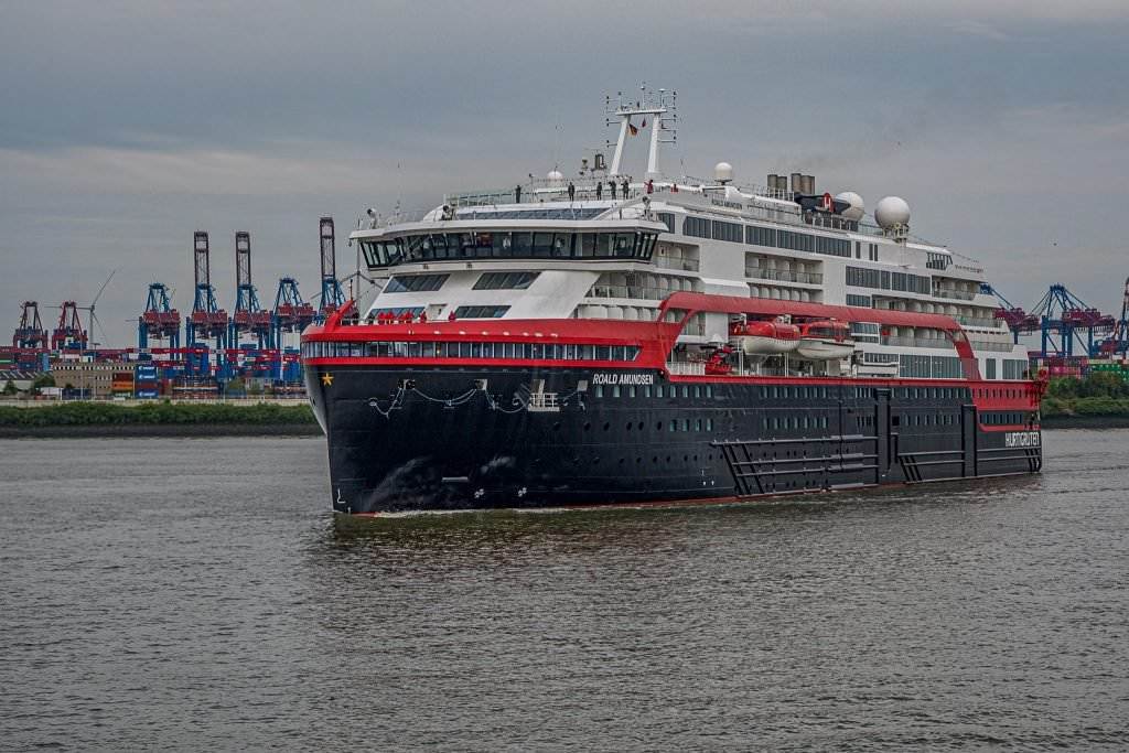MS Roald Amundsen