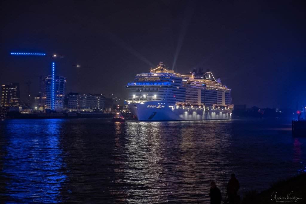 Taufe der MSC Grandiosa in Hamburg