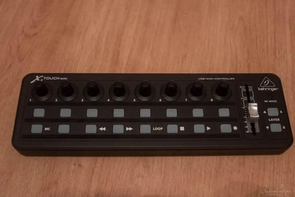 Behringer X Touch mini