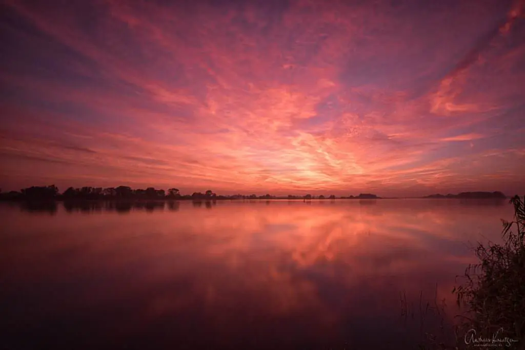 Sonnenuntergang an der Elbe
