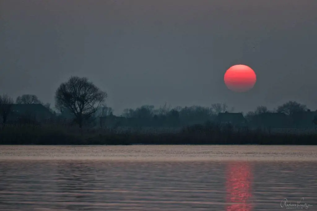 Sonnenuntergang an der Elbe