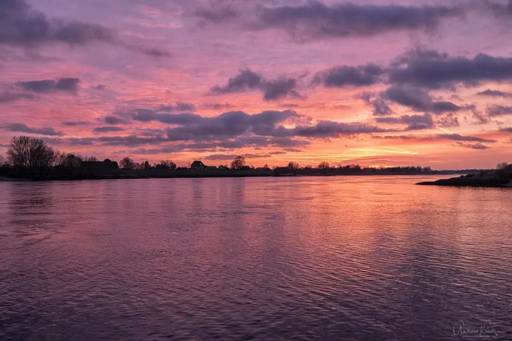 Sonnenuntergang an der Elbe 291214 II