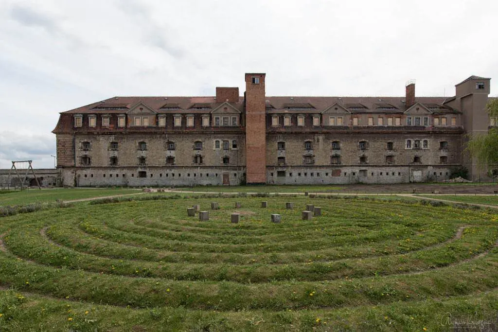 Zitadelle Petersberg II