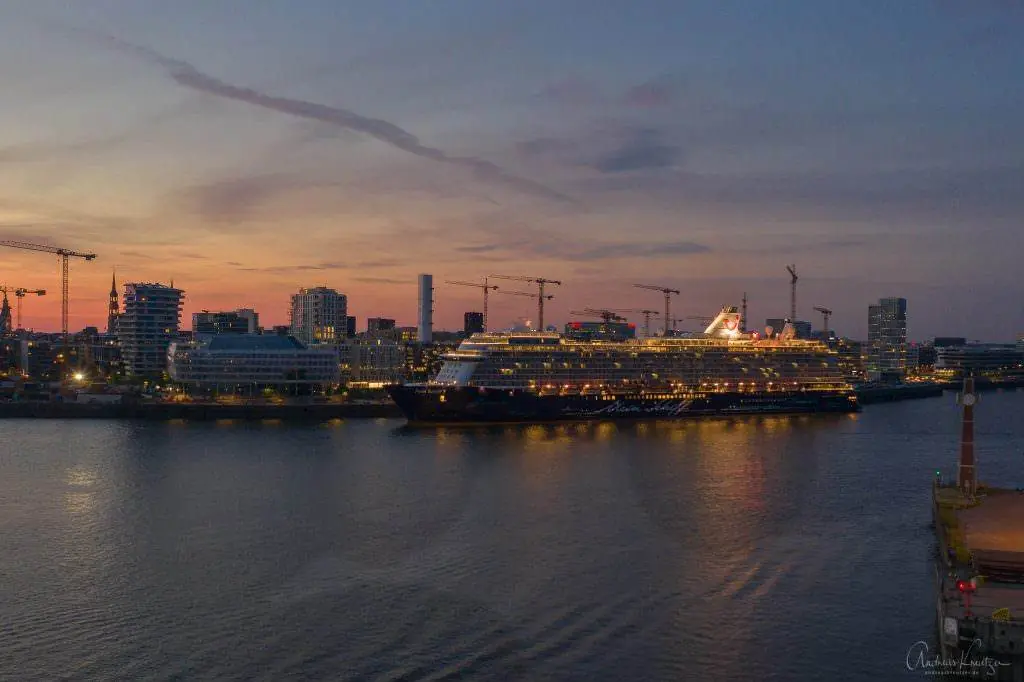 Mein Schiff 3 in der HafenCity