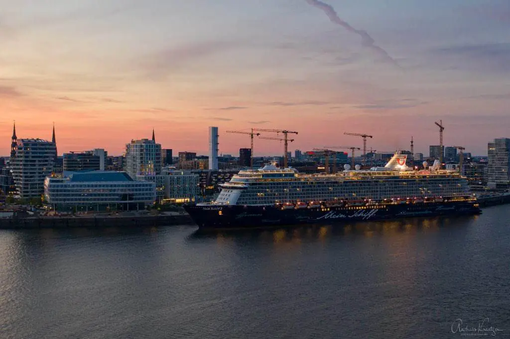 Mein Schiff 3 in der HafenCity