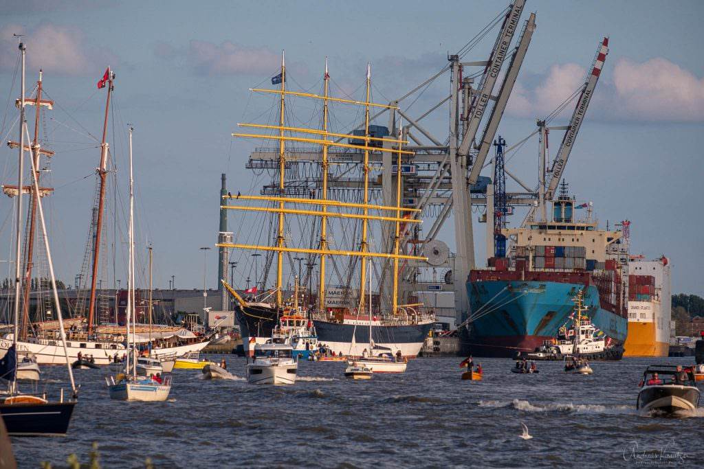 Peking auf dem Weg zum Hansa Hafen