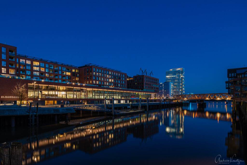 Elbarkaden in der Hafencity