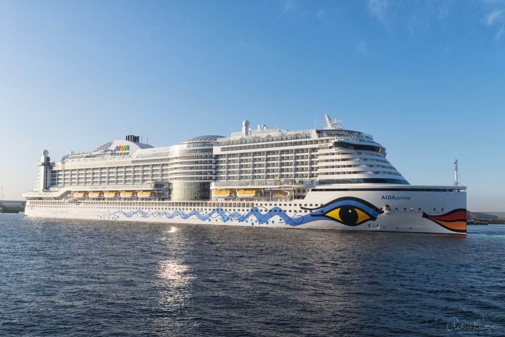 AIDAprima beim  Anlegen