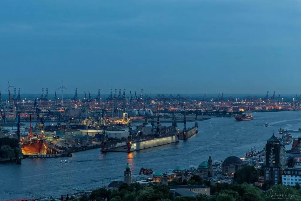 Blick über den Hamburger Hafen
