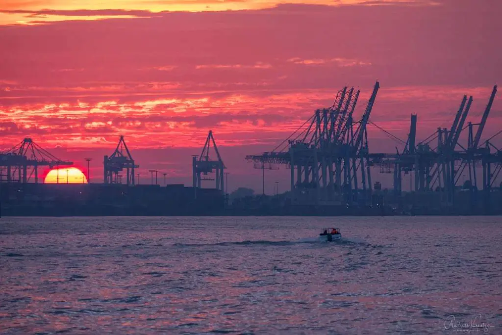 Sonnenuntergang am Burchardkai