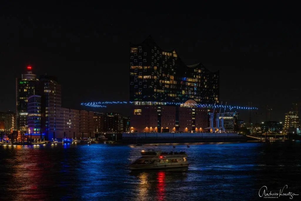 Geburtstag der Elbphiharmonie mit Drohnenshow