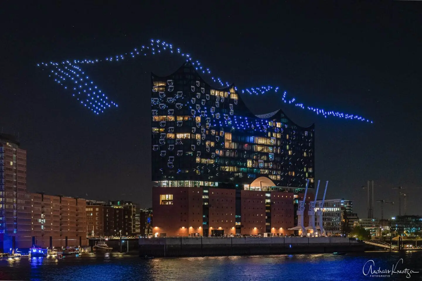 Geburtstag der Elbphiharmonie mit Drohnenshow