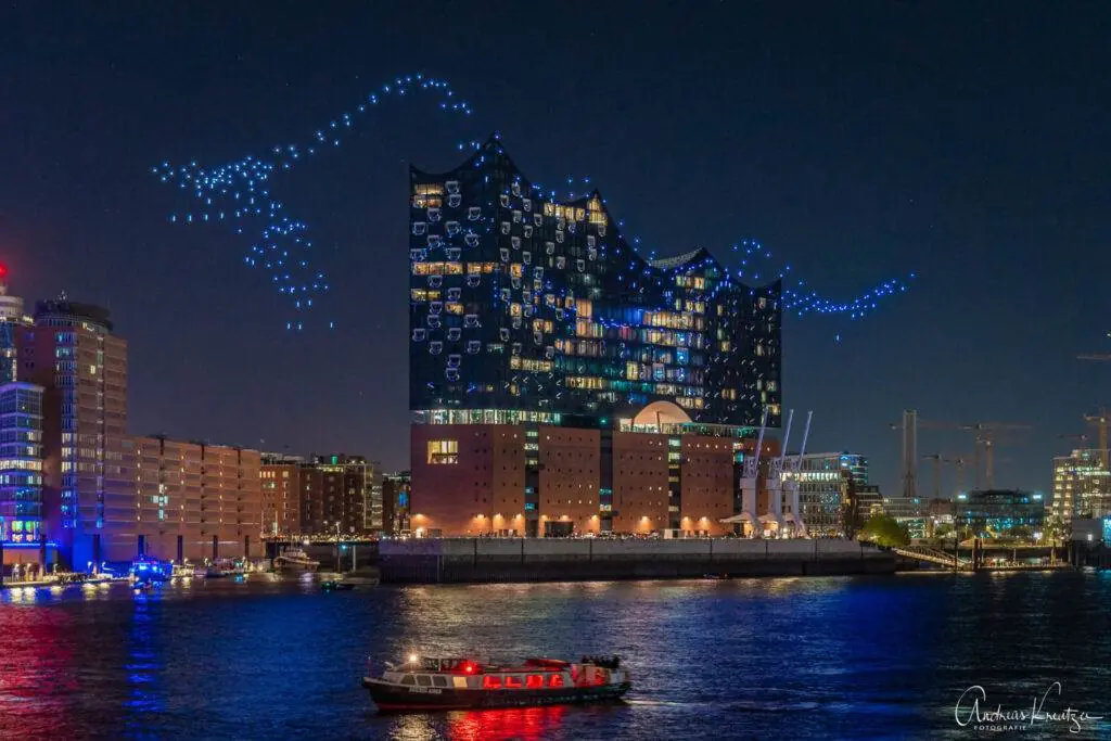 Geburtstag der Elbphiharmonie mit Drohnenshow