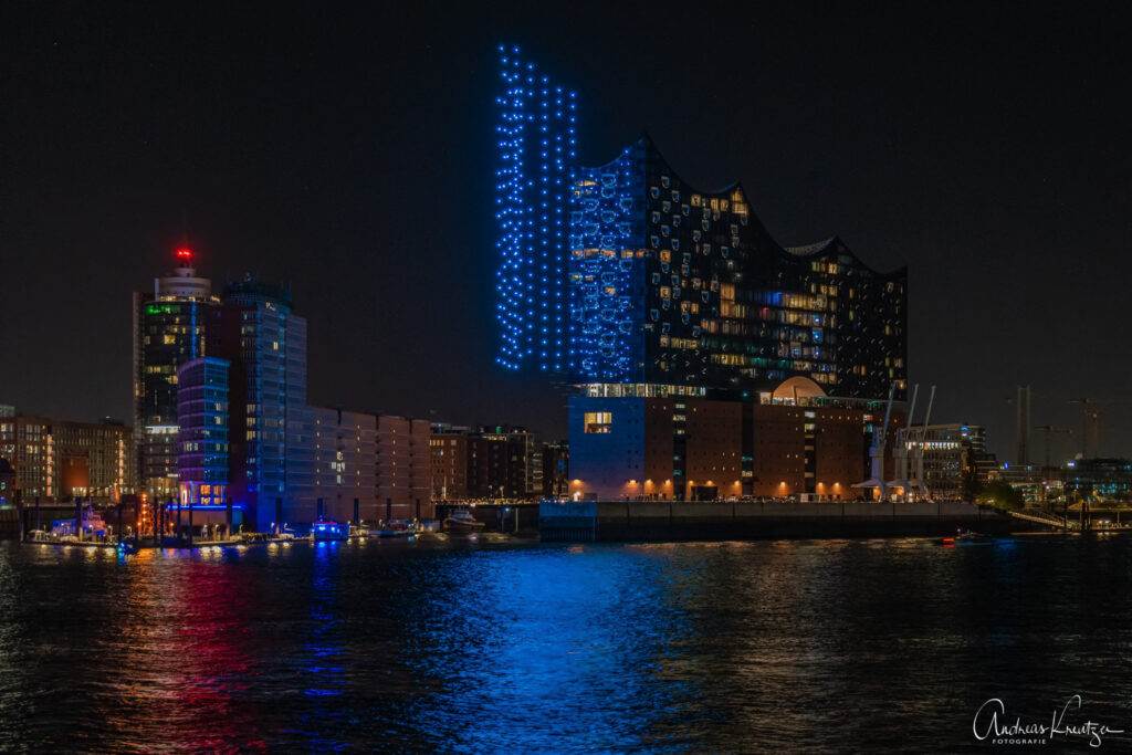 Geburtstag der Elbphiharmonie mit Drohnenshow