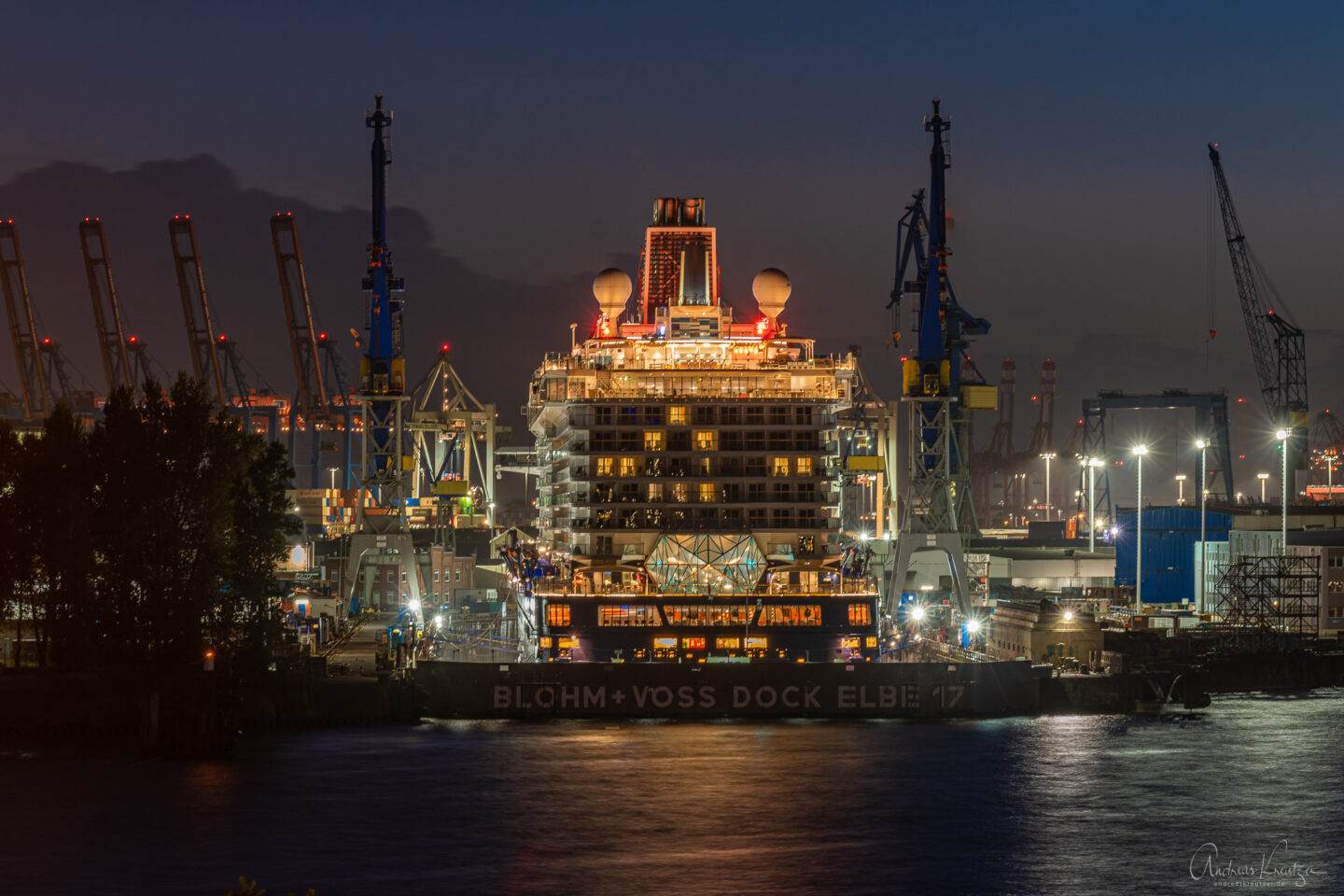 Mein Schiff 3 im Dock Elbe 17 von Blohm & Voss