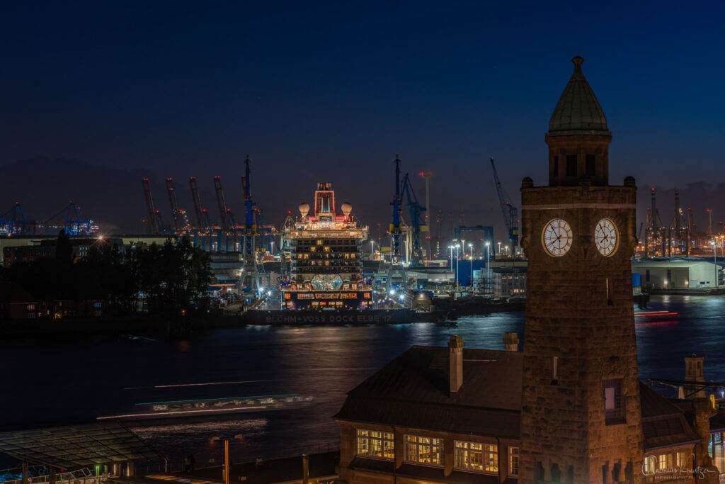 Mein Schiff 3 im Dock Elbe 17 von Blohm & Voss