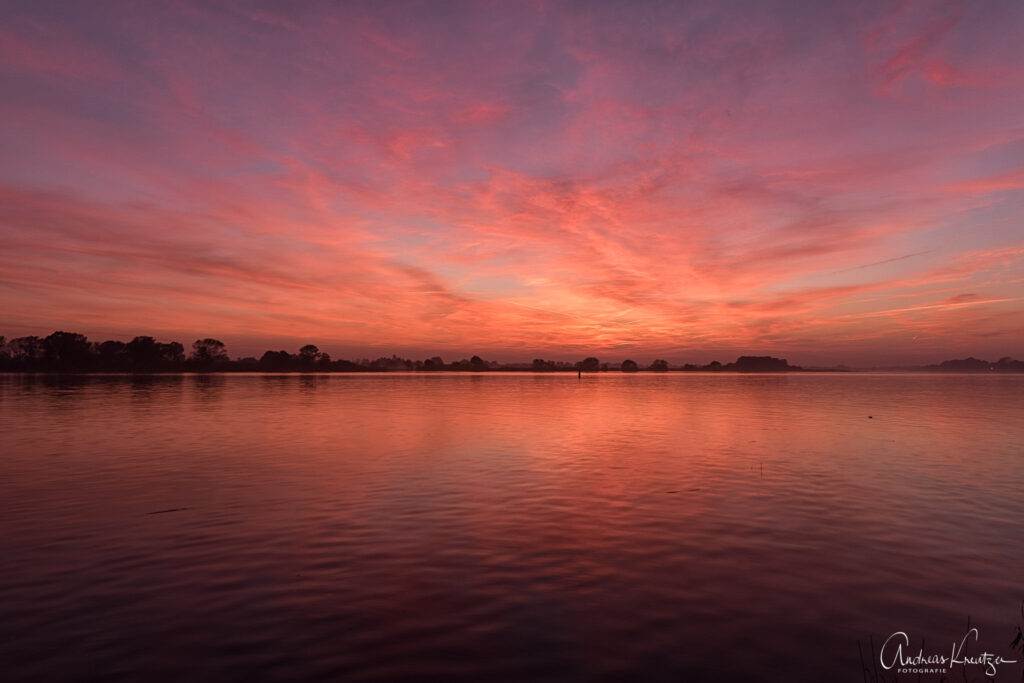 Sonnenuntergang an der Elbe bei Geesthacht