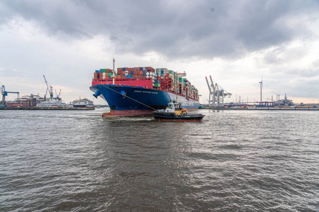 Containerschiff COSCO Scorpio