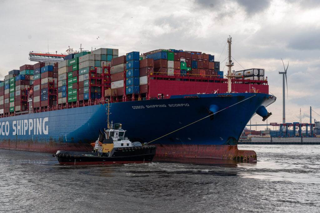 Containerschiff COSCO Scorpio