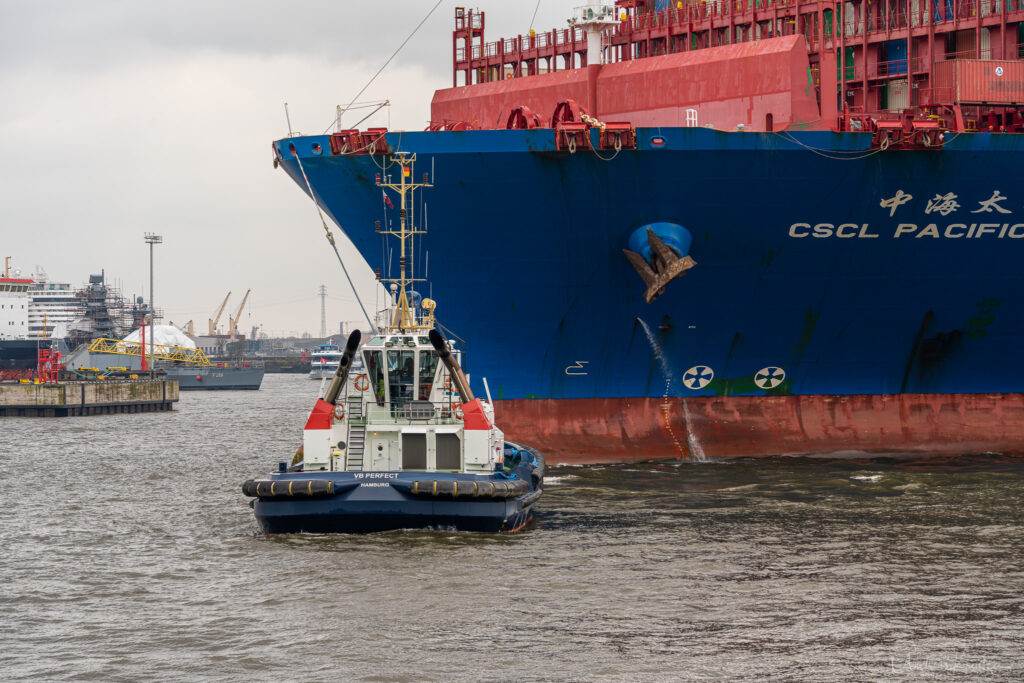 Containerschiff CSCL Pacific Ocean
