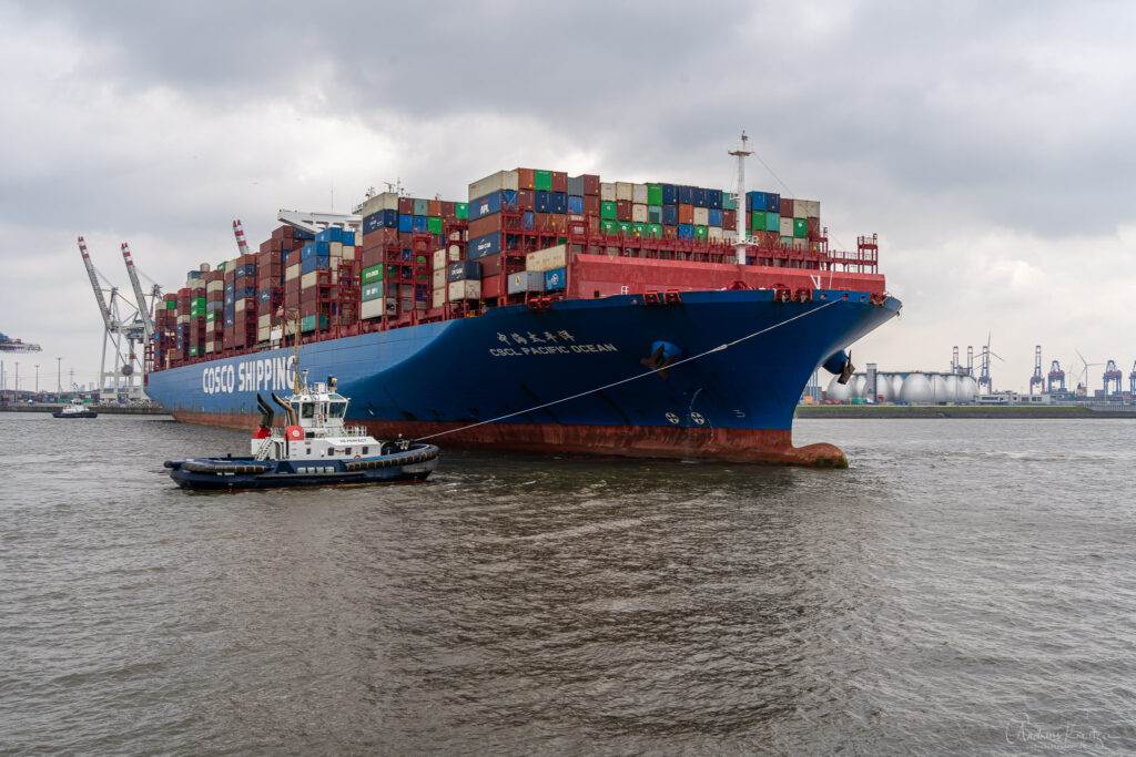 Containerschiff CSCL Pacific Ocean