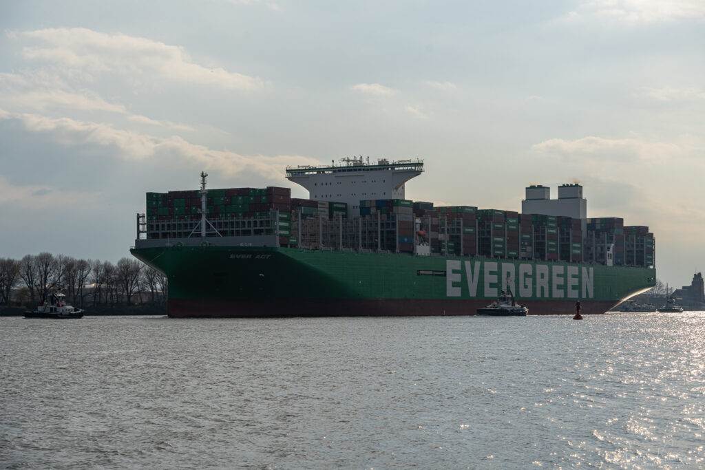 Containerschiff EVER ACT