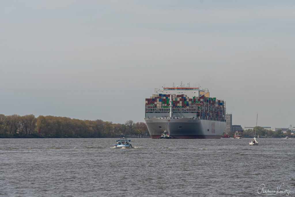 Containerschiff OOCL SPAIN