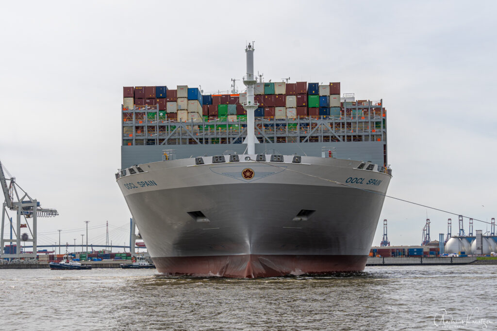 Containerschiff OOCL SPAIN