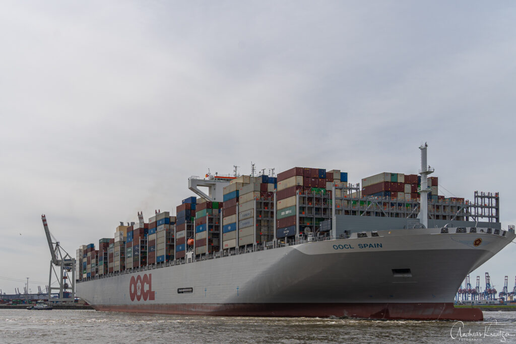 Containerschiff OOCL SPAIN