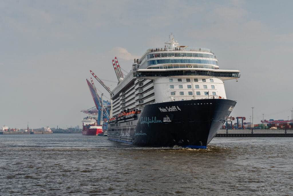 Mein Schiff 4 in Hamburg