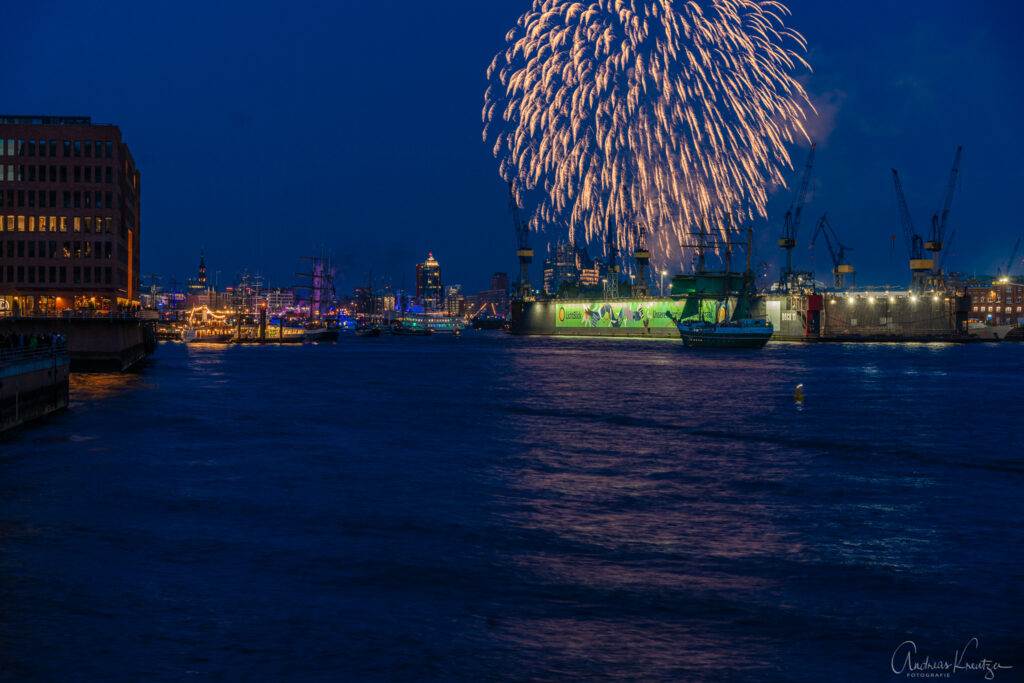 Feuerwerk beim 835. Hafengeburtstag