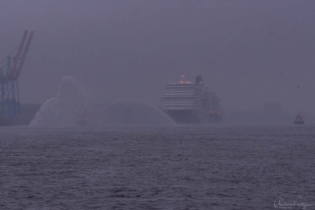 Queen Anne in Hamburg