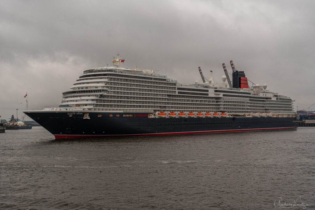 Queen Anne in Hamburg