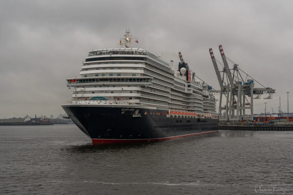 Queen Anne in Hamburg