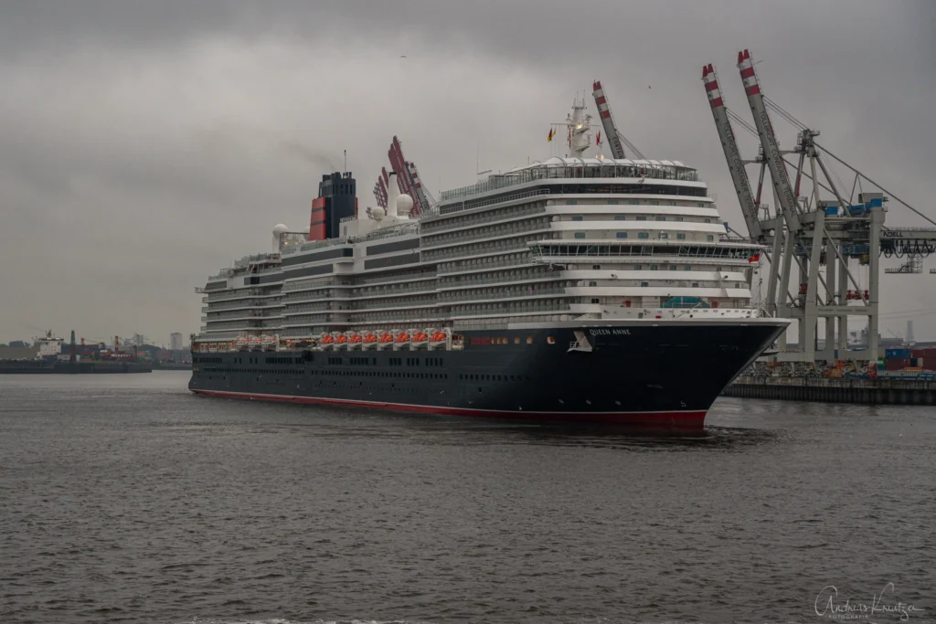 Queen Anne in Hamburg