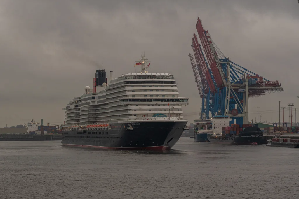 Queen Anne in Hamburg