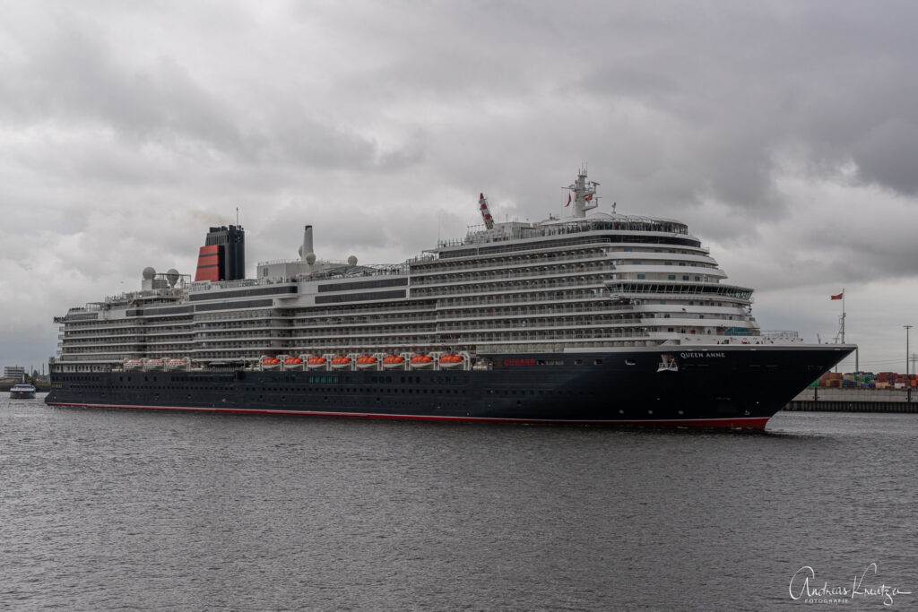 Queen Anne in Hamburg